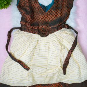 5 yr old - Green onam froak with lining