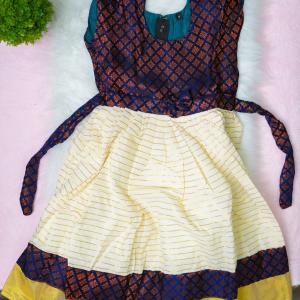 4 yr old - Blue onam froak with lining